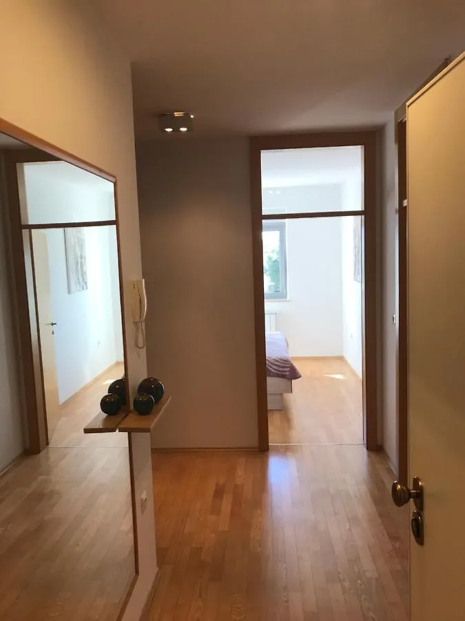 Apartment Angela With Private Garage Slot Pula Croatia