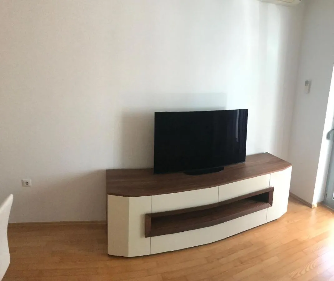 Apartment Angela With Private Garage Slot Pula Hırvatistan